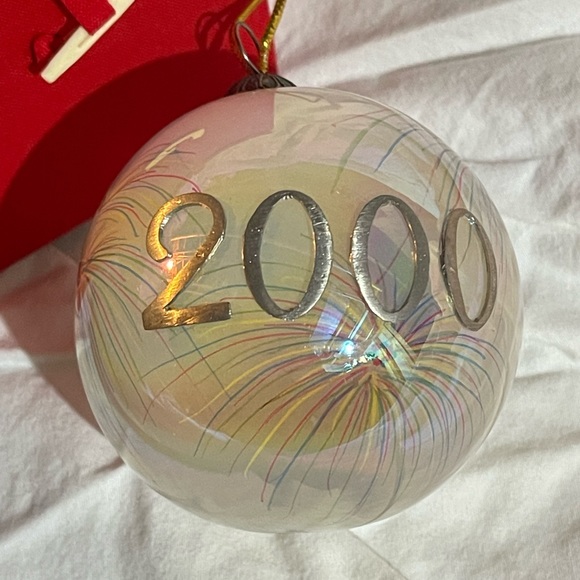 2000 Li Bien Fireworks Christmas Ball Ornament - Picture 5 of 5